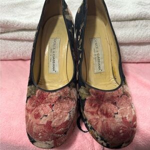 Dolce & Gabbana Floral Heels - Black and Pink